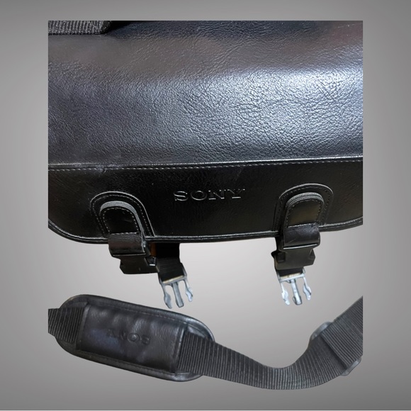 Sony camcorder bag cleaned and steamed *bag only!* - Picture 4 of 8